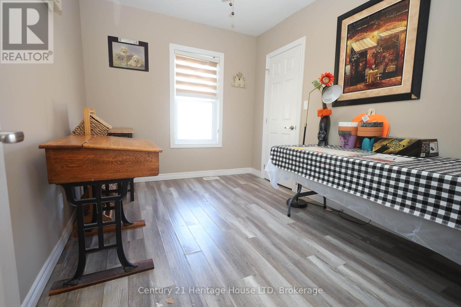 264 Henrietta Street, Fort Erie (Central), Ontario  L2A 2K7 - Photo 14 - X12124904