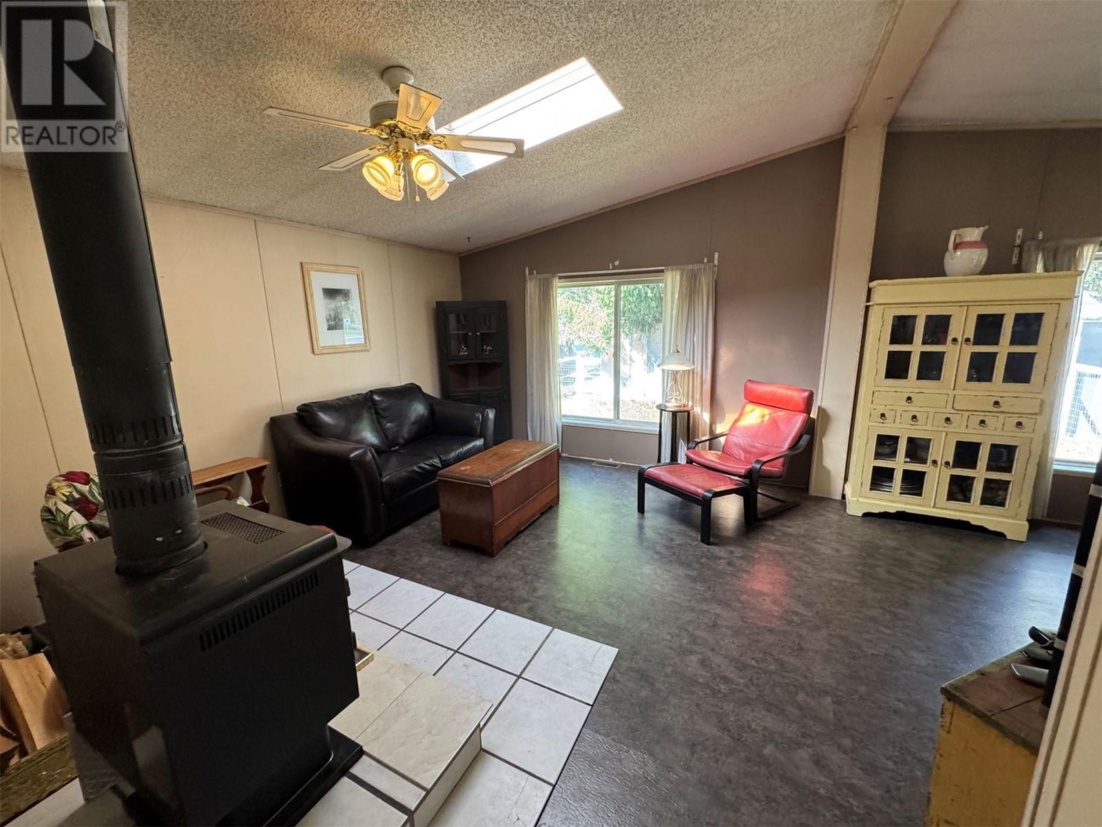 1360 Pass Street, Greenwood, British Columbia  V0H 1J0 - Photo 8 - 10346370