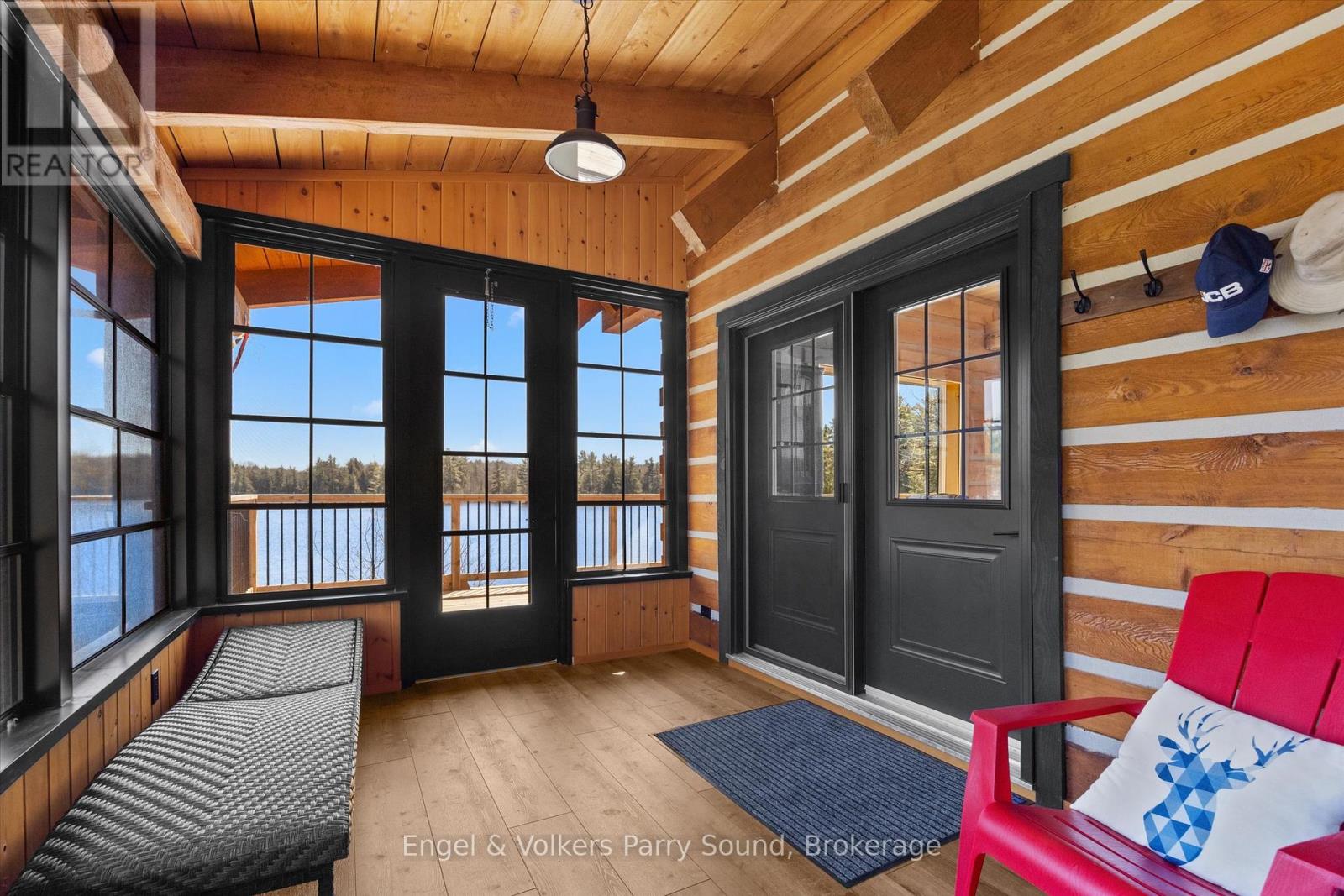 201 Loch Erne Road, Parry Sound, Ontario  P2A 2W7 - Photo 9 - X12124943