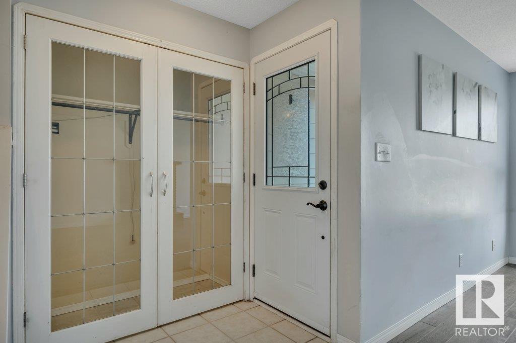 Property at 4210 33 AV image 5
