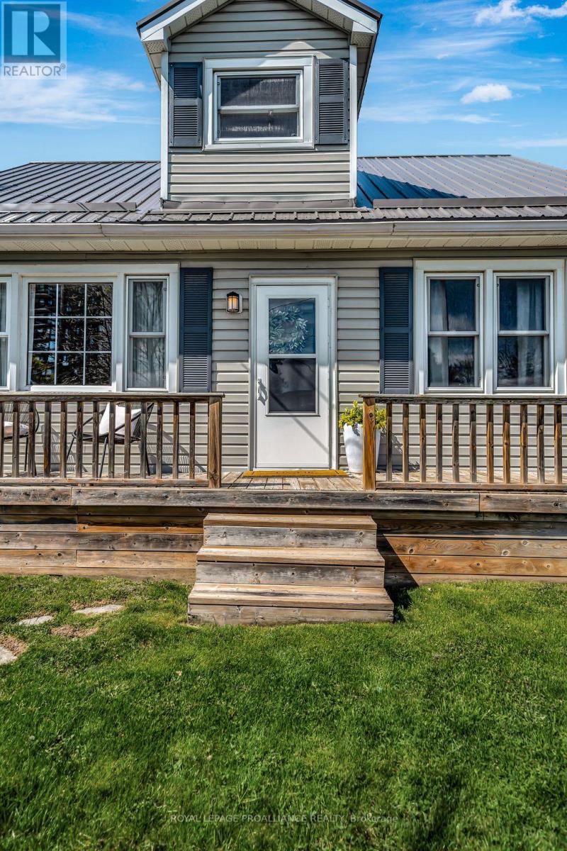108 Karl Street, Belleville, Ontario  K8N 1J9 - Photo 5 - X12124833