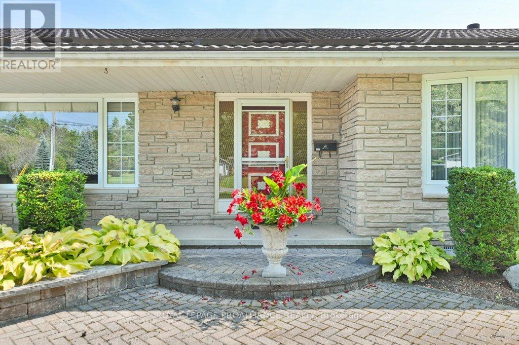 142 Old Madoc Road E, Belleville, Ontario K0K 2B0 - Photo 5 - X12124898