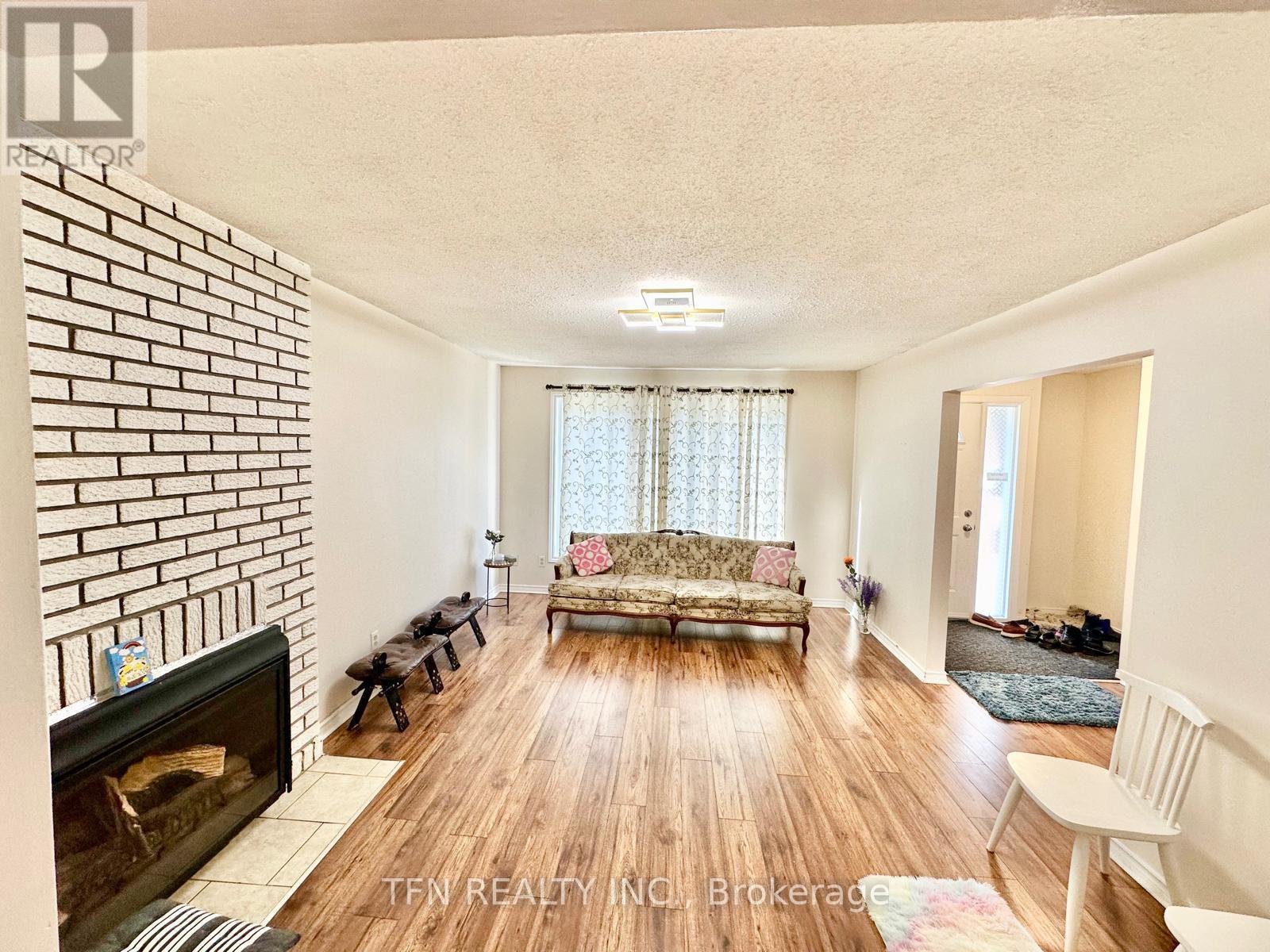 Property at 76 - 2111 MONTREAL ROAD image 2