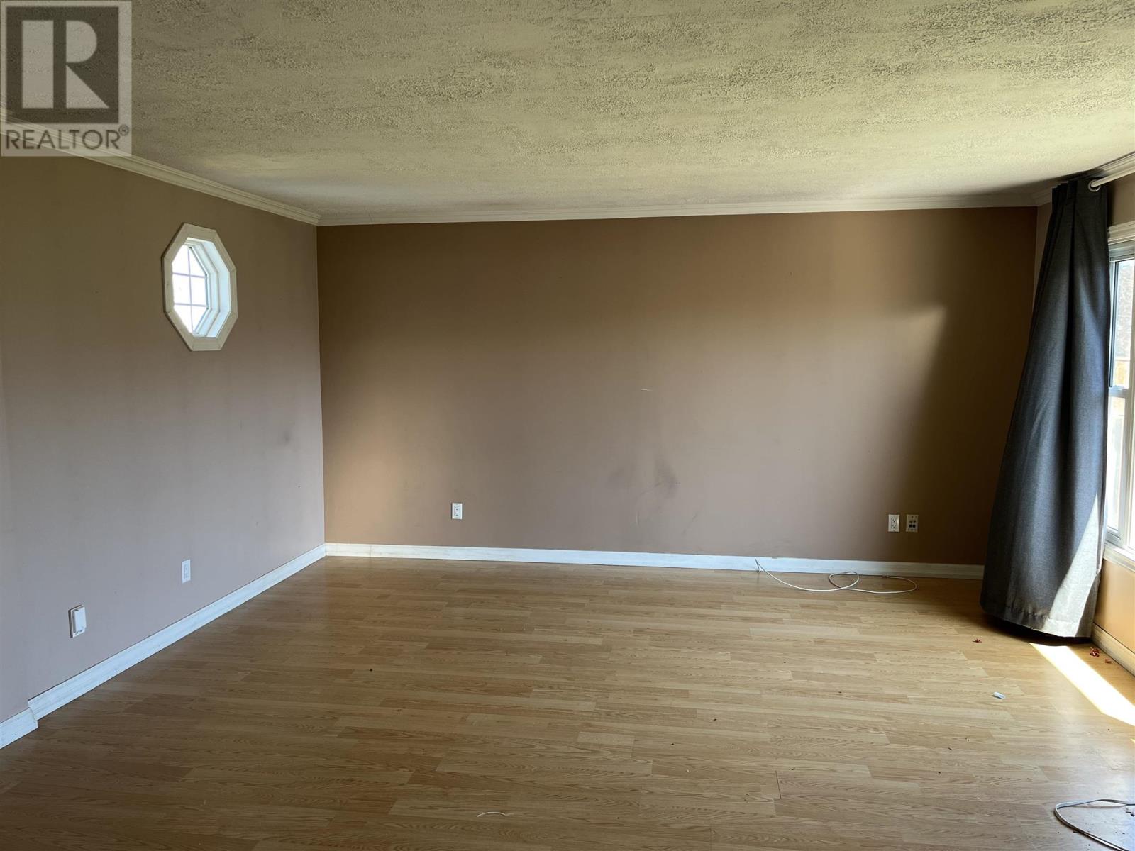 556 Cooper St, Sault Ste Marie, Ontario  P6C 2W4 - Photo 8 - SM250975