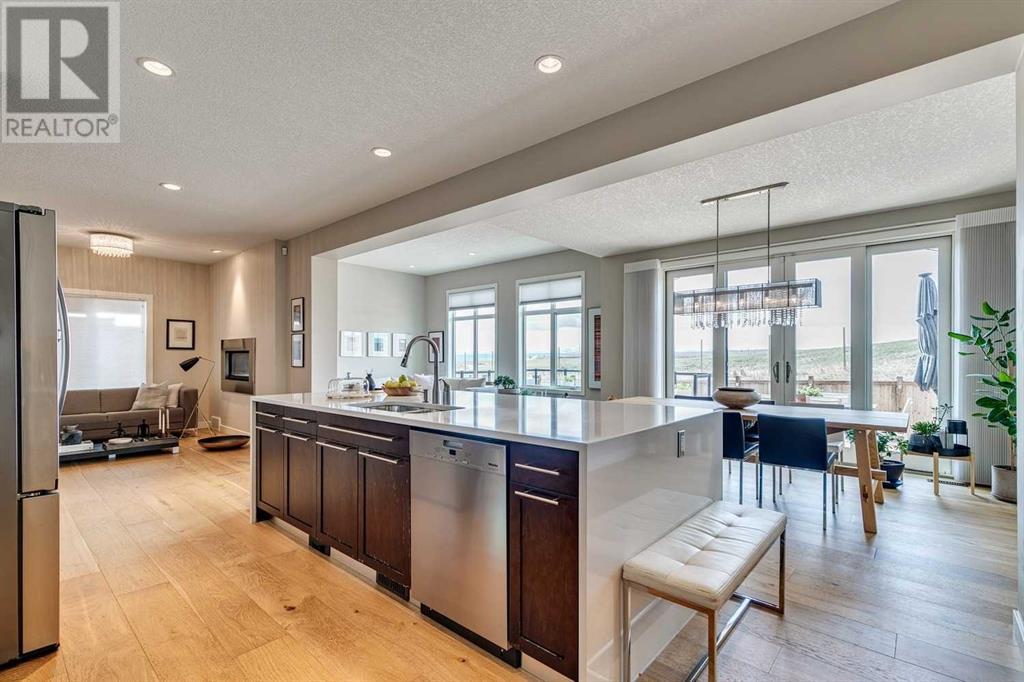 Property at 192 Ascot Crescent SW image 3