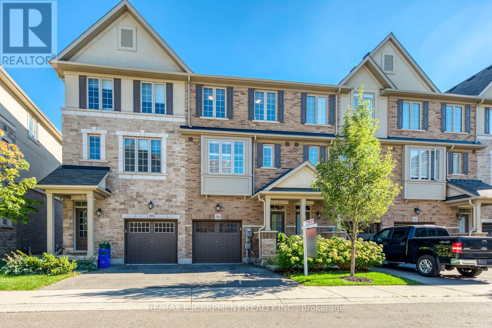386 Belcourt Common, Oakville, Ontario  L6H 0R1 - Photo 2 - W12124760