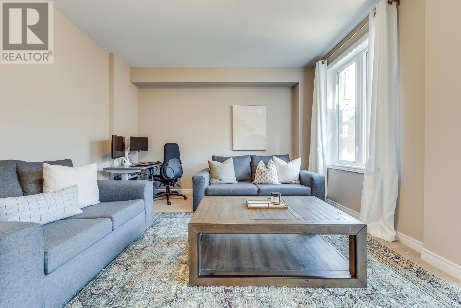 386 Belcourt Common, Oakville, Ontario  L6H 0R1 - Photo 6 - W12124760