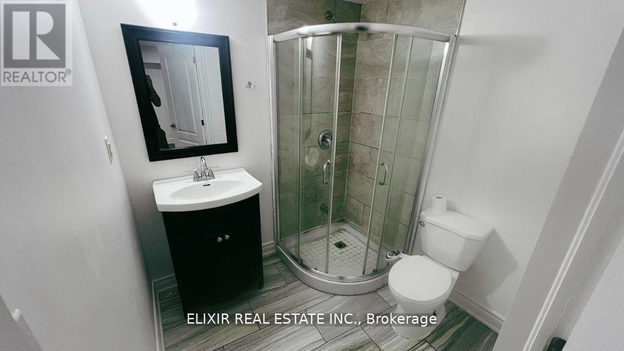 92 Enford Crescent, Brampton, Ontario  L7A 4C6 - Photo 6 - W12124802