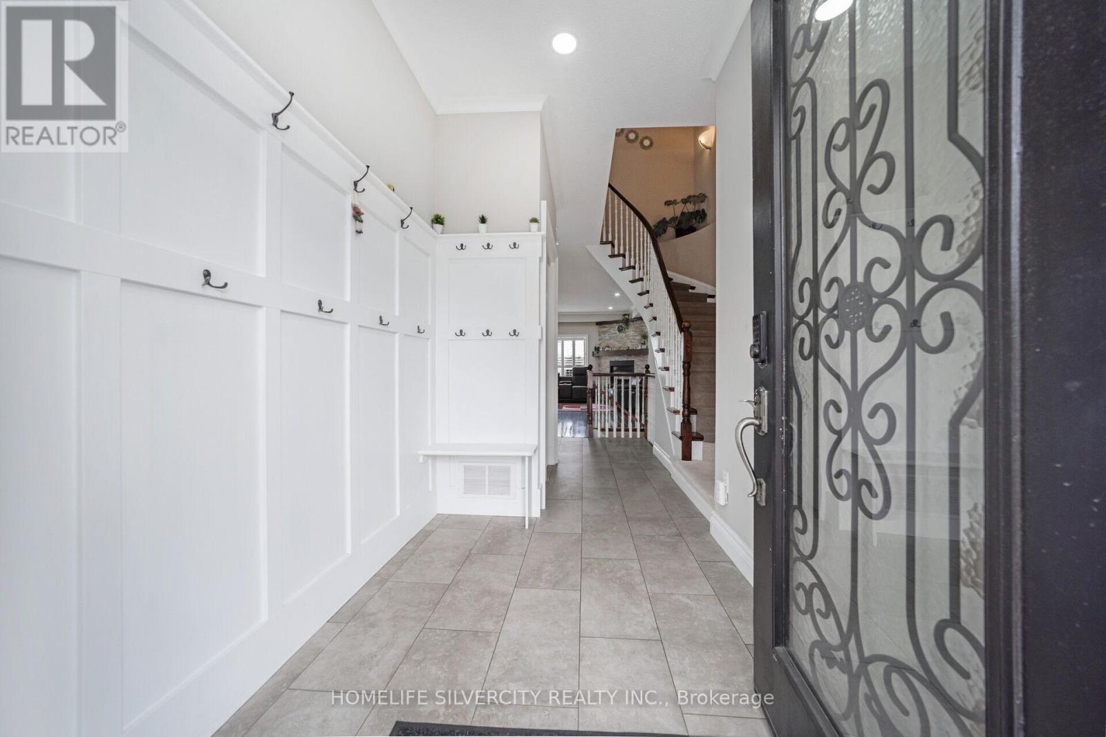 4093 Medland Drive, Burlington (Rose), Ontario  L7M 4Z6 - Photo 1 - W12124820