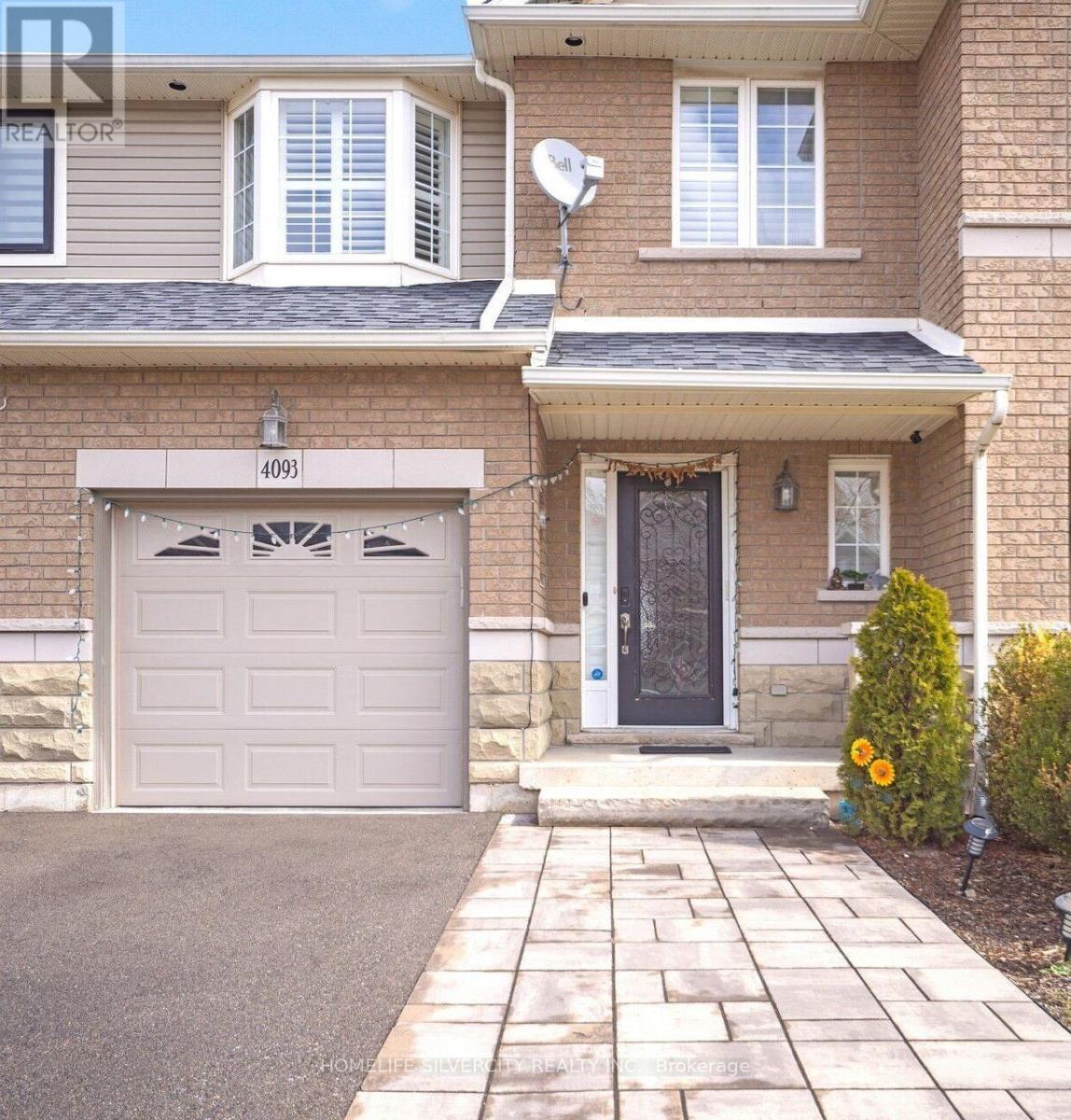 4093 Medland Drive, Burlington, Ontario  L7M 4Z6 - Photo 2 - W12124820