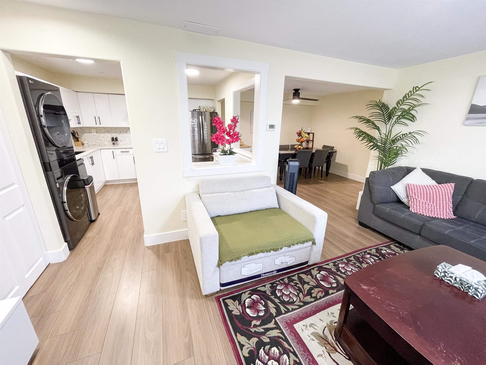 Property at 212 11901 89A AVENUE image 4