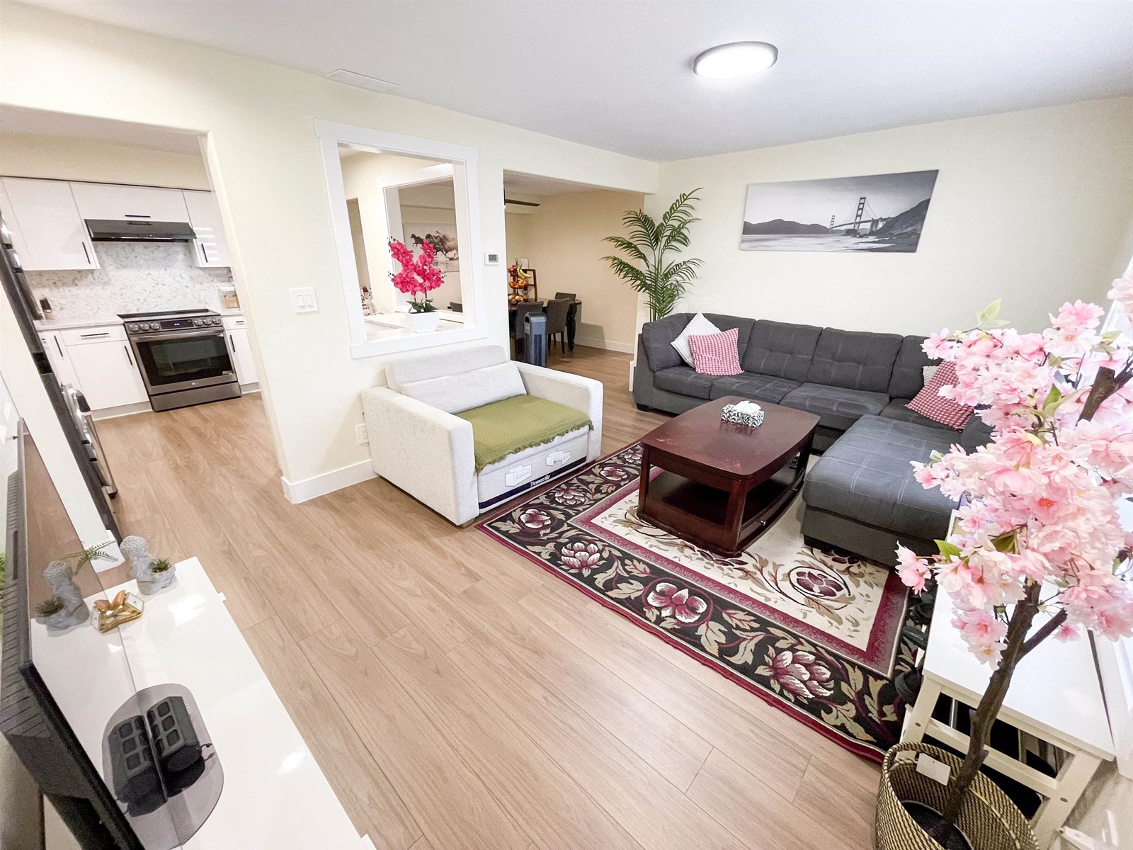 Property at 212 11901 89A AVENUE image 3