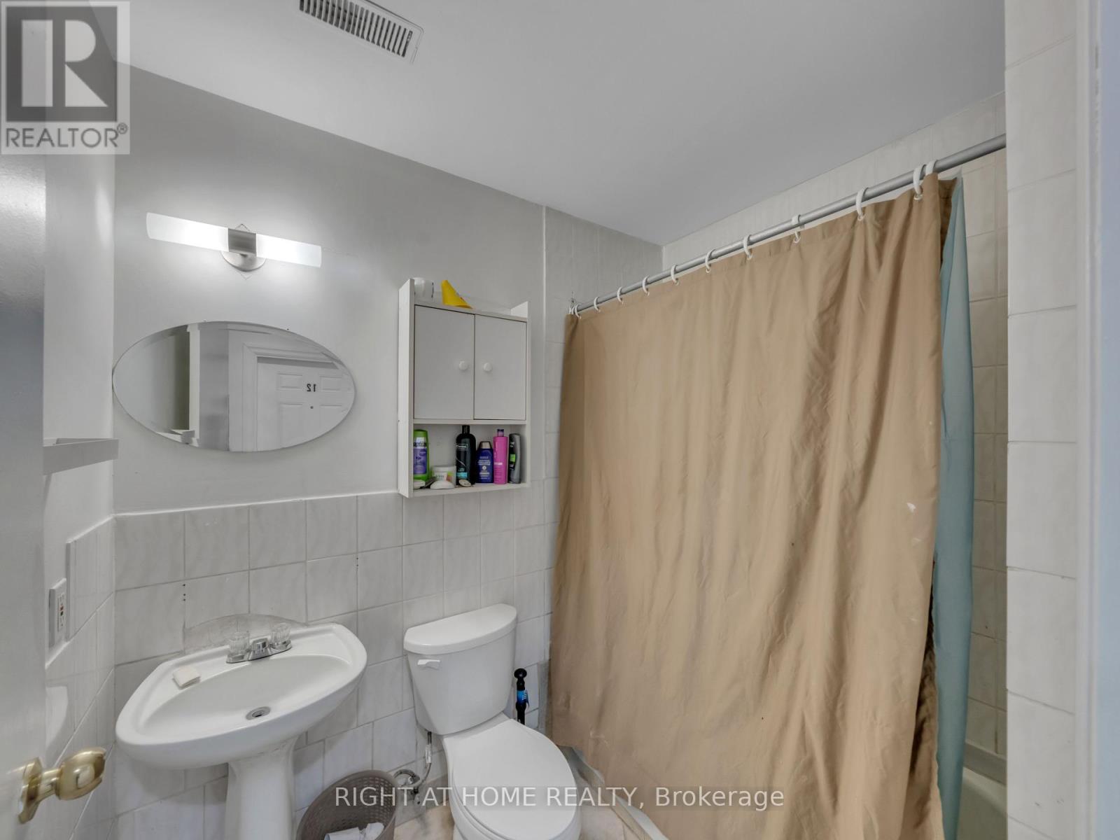 13 - 279 Drouillard Road, Windsor, Ontario  N8Y 2P4 - Photo 8 - X12124761