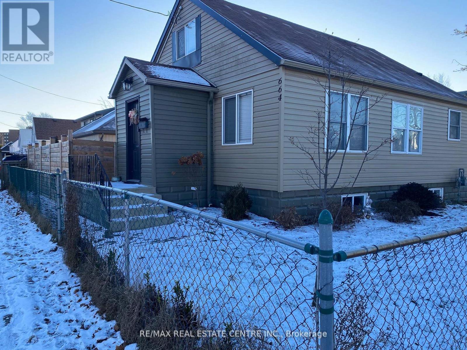 Property at 664 WALLACE STREET image 1