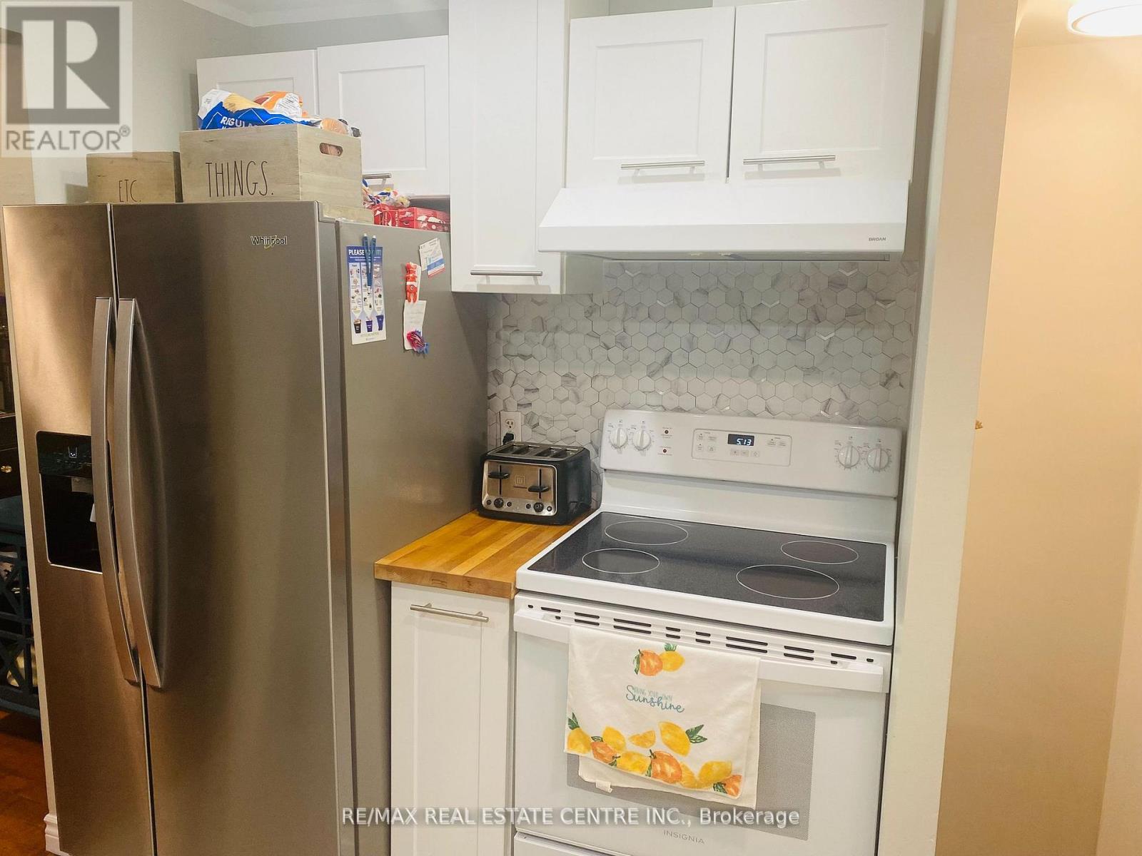 Property at 664 WALLACE STREET image 3