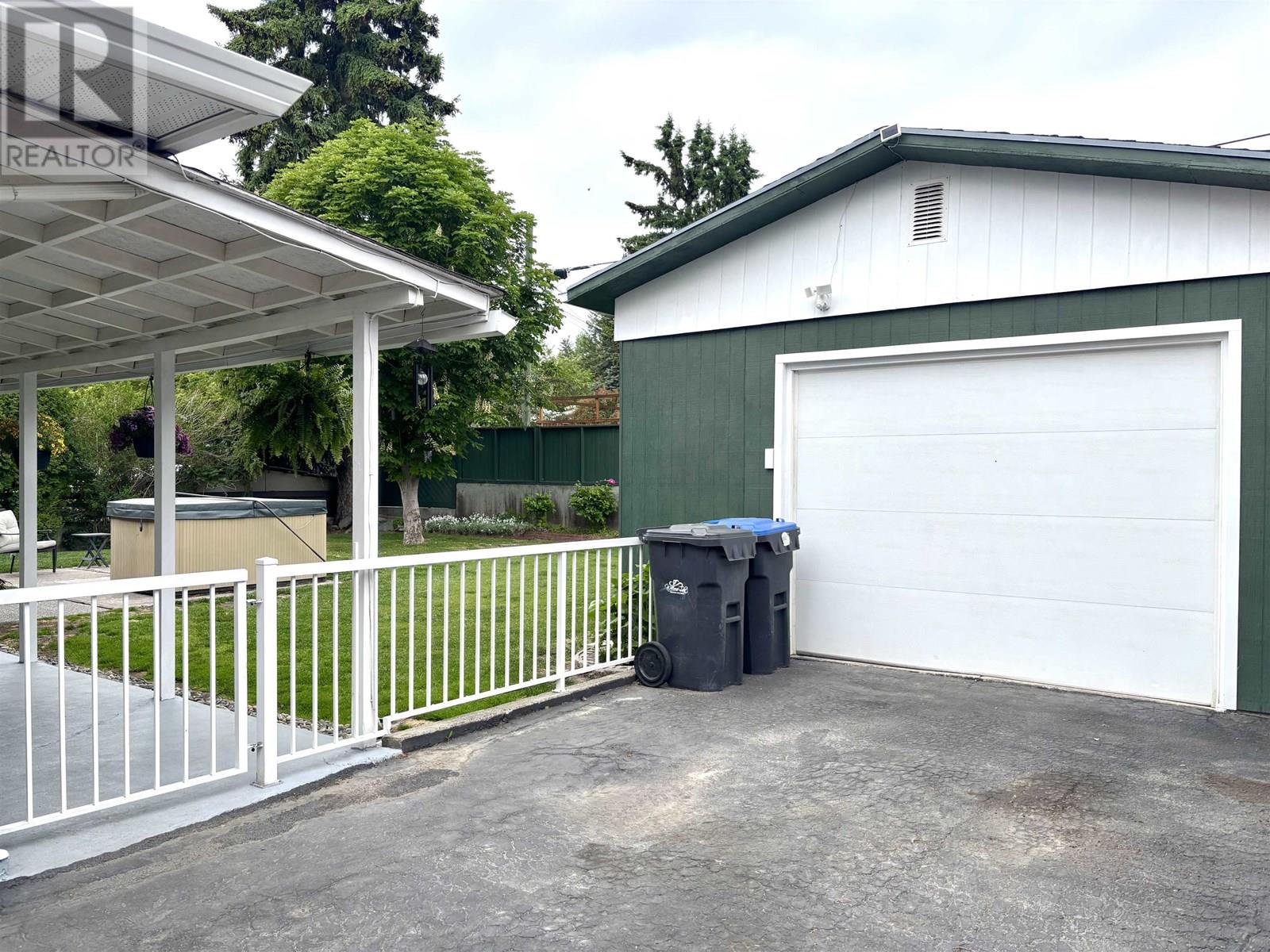 Property at 632 JOHNSON STREET image 3