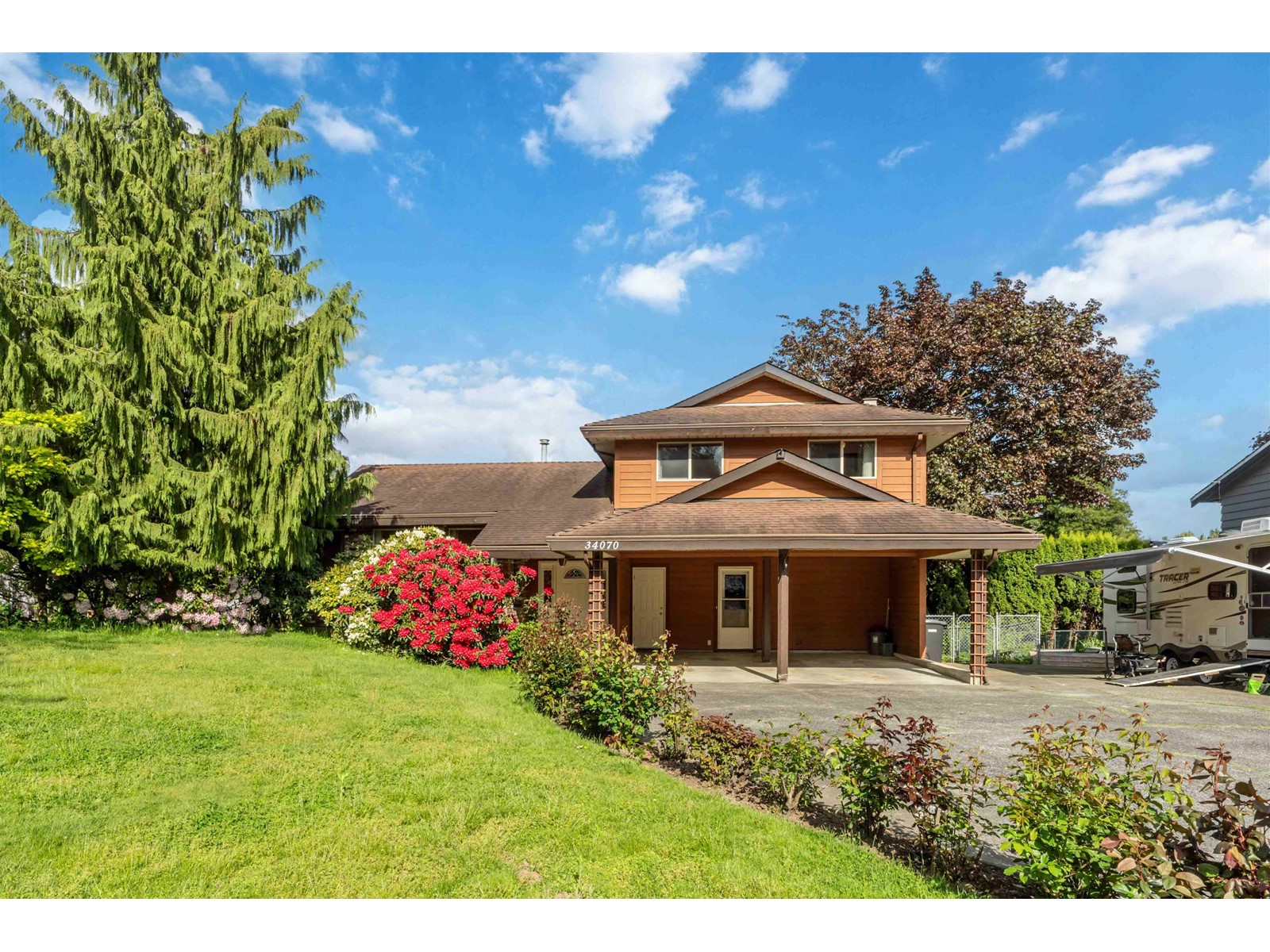 34070 Shannon Drive, Abbotsford, British Columbia  V2S 5C8 - Photo 1 - R2997999