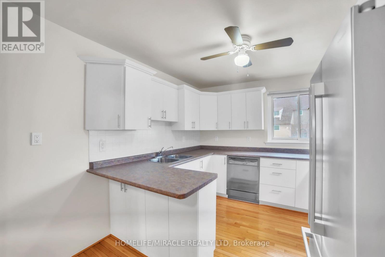 22 Rosset Crescent, Brampton, Ontario  L6X 2R3 - Photo 17 - W12123951