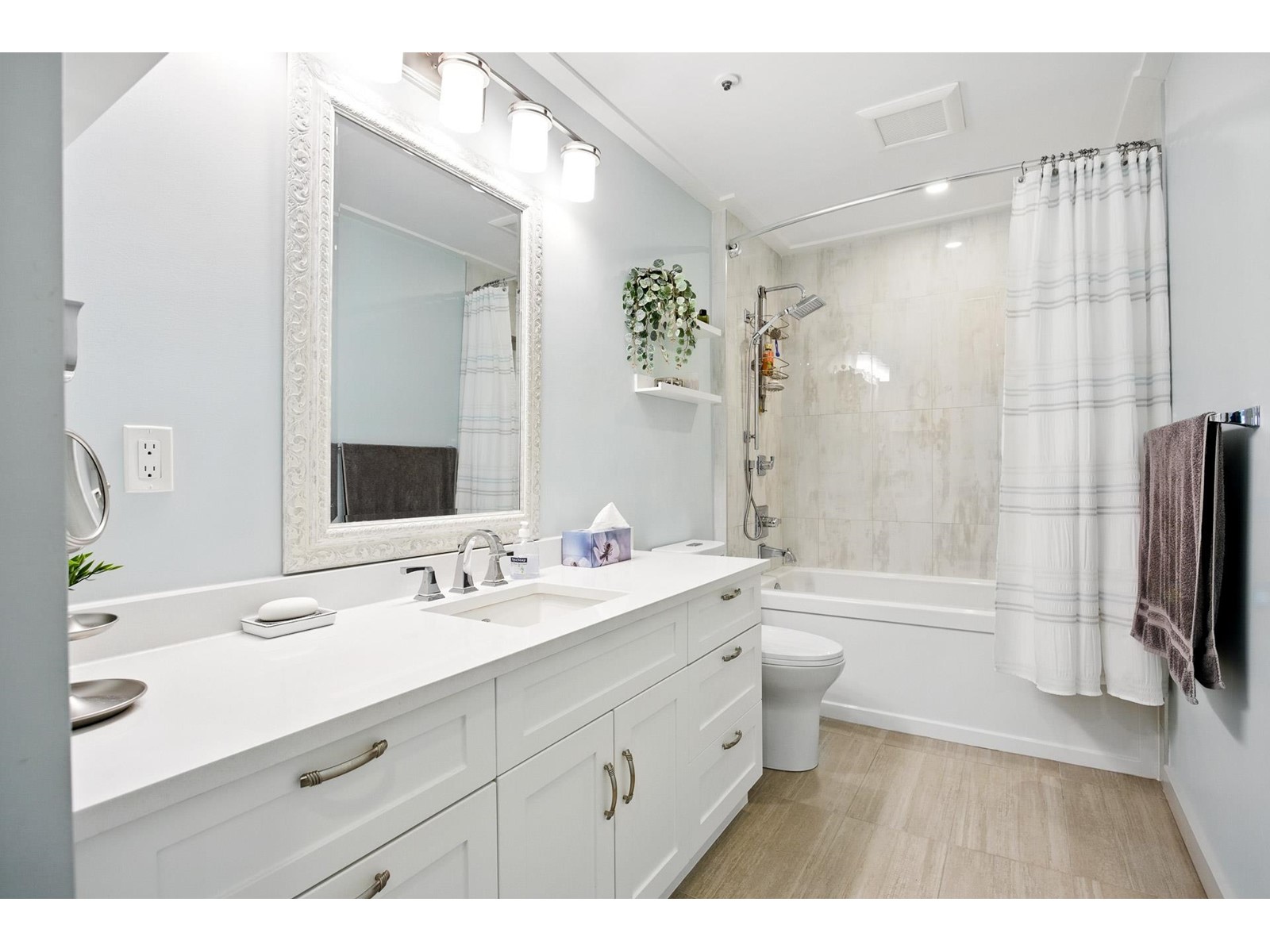 206 5377 201a Street, Langley, British Columbia  V3A 1S7 - Photo 29 - R2997964