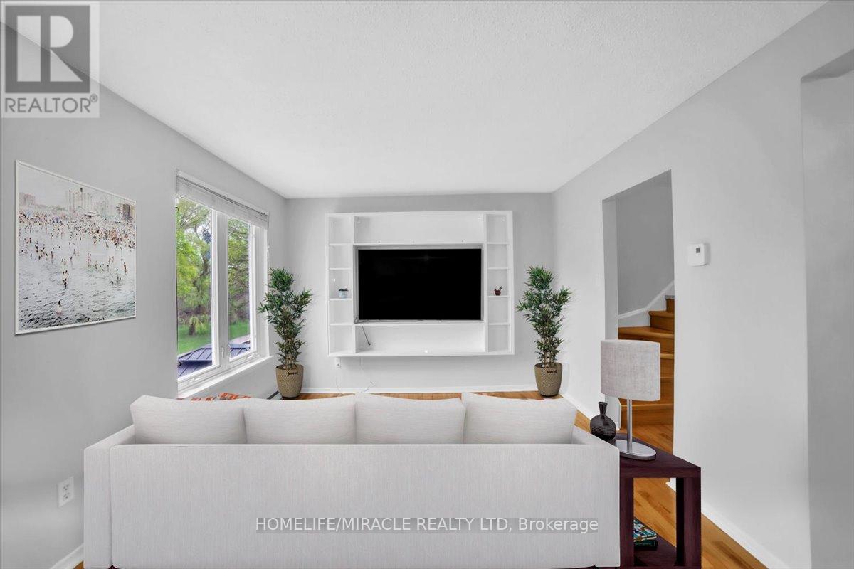 22 Rosset Crescent, Brampton, Ontario  L6X 2R3 - Photo 10 - W12123951