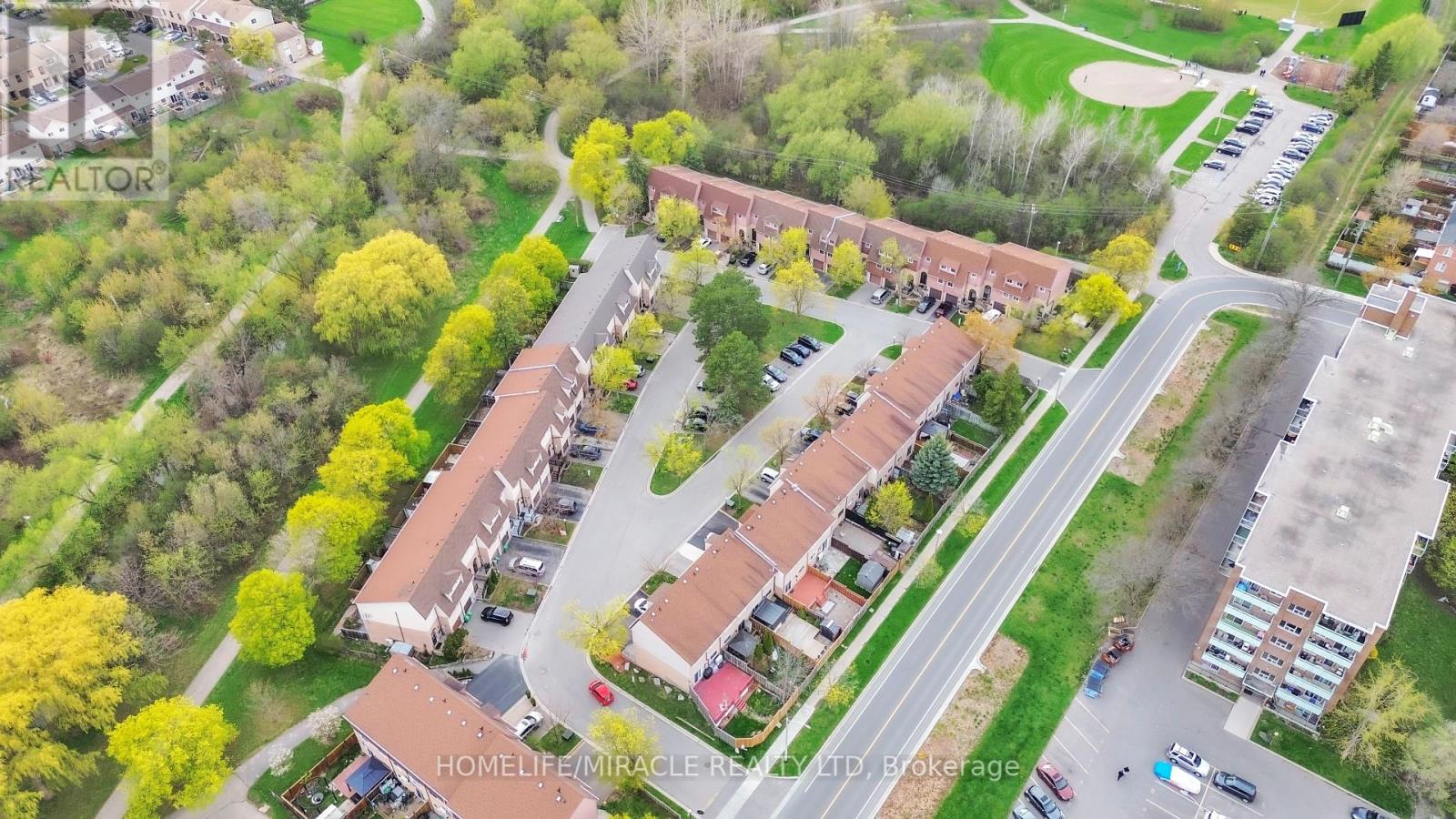 22 Rosset Crescent, Brampton (Downtown Brampton), Ontario  L6X 2R3 - Photo 3 - W12123951