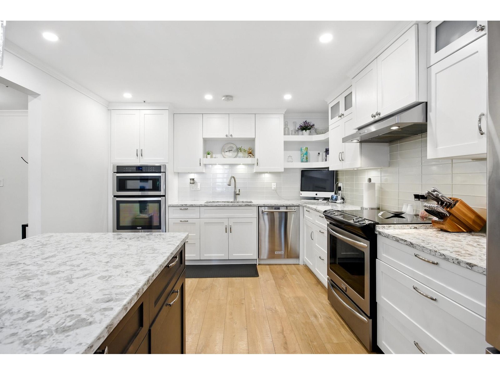 206 5377 201a Street, Langley, British Columbia  V3A 1S7 - Photo 11 - R2997964
