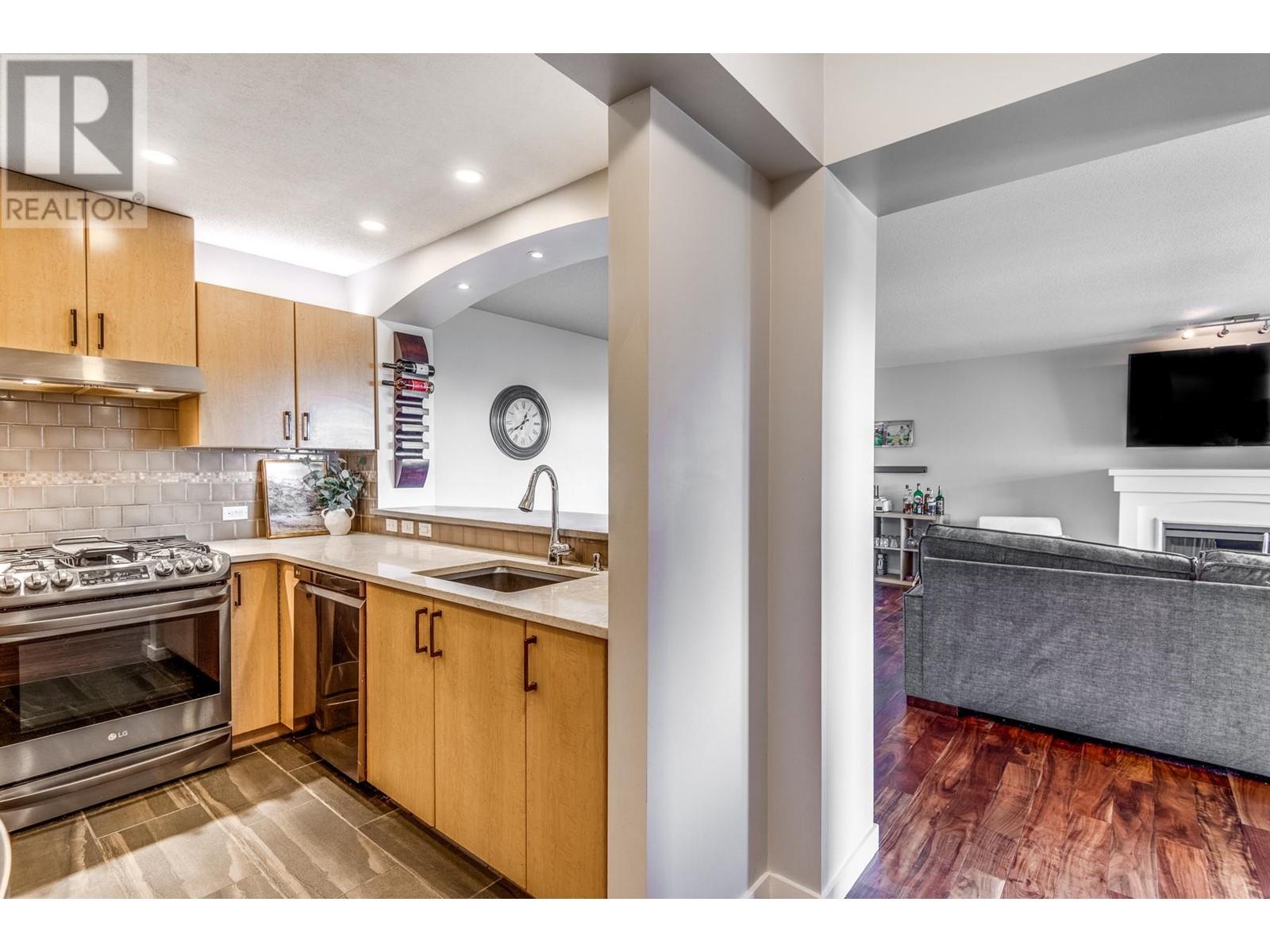 518 2988 SILVER SPRINGS BOULEVARD, Coquitlam, British Columbia