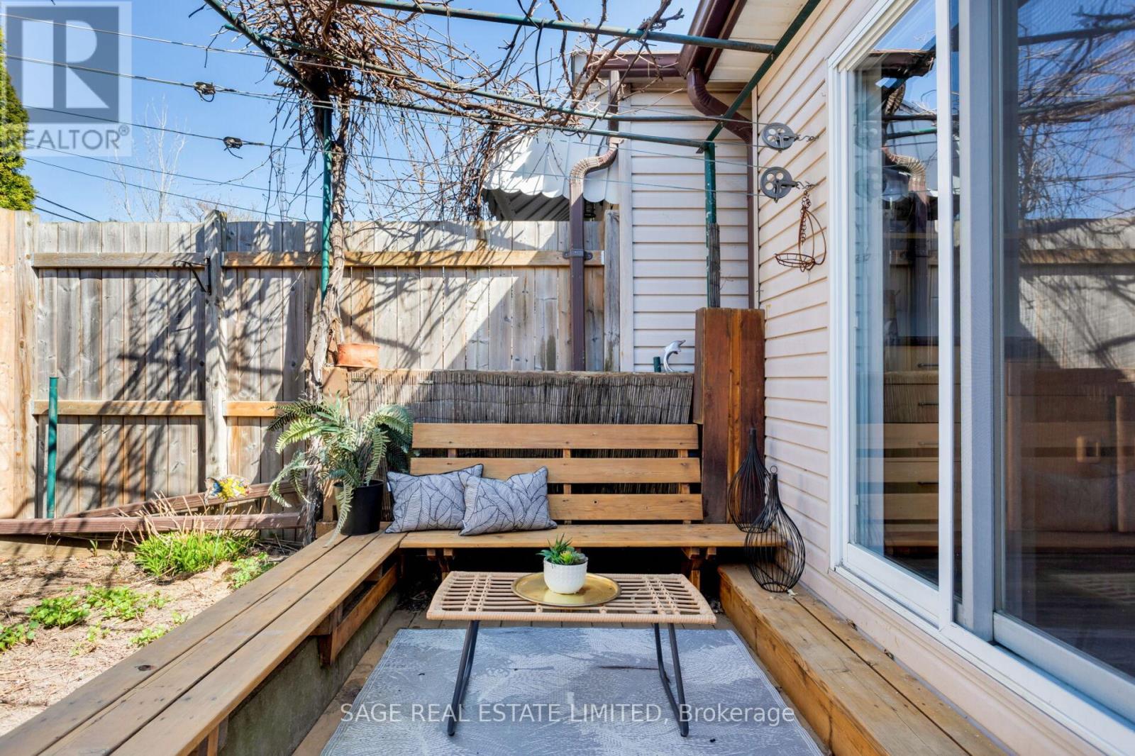 30 Alameda Avenue, Toronto, Ontario  M6C 3W2 - Photo 17 - C12124885