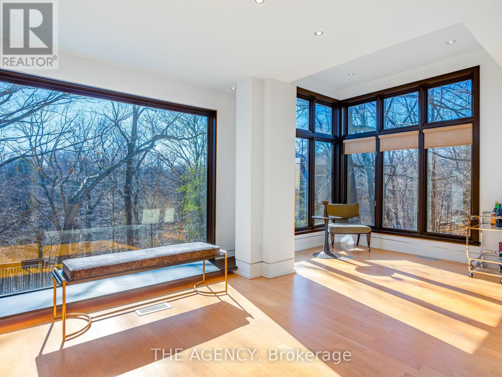 7 Douglas Crescent, Toronto, Ontario  M4W 2E6 - Photo 18 - C12124952