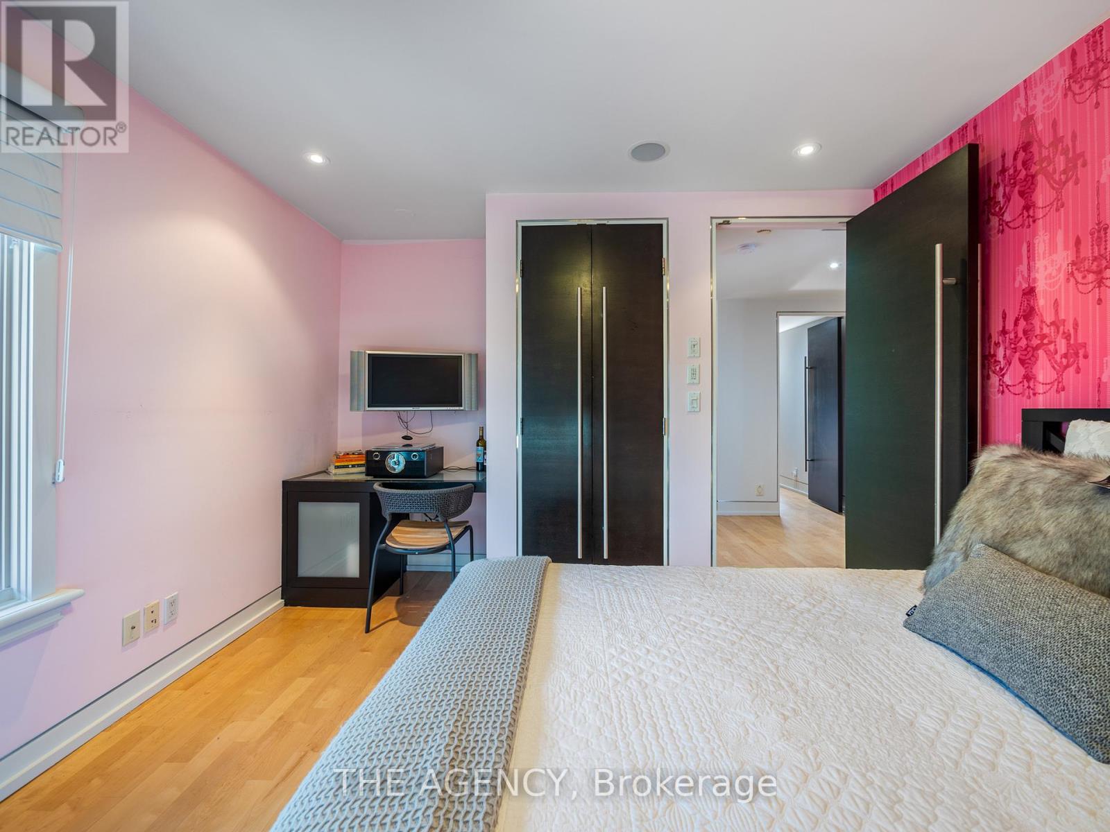 7 Douglas Crescent, Toronto, Ontario  M4W 2E6 - Photo 28 - C12124952