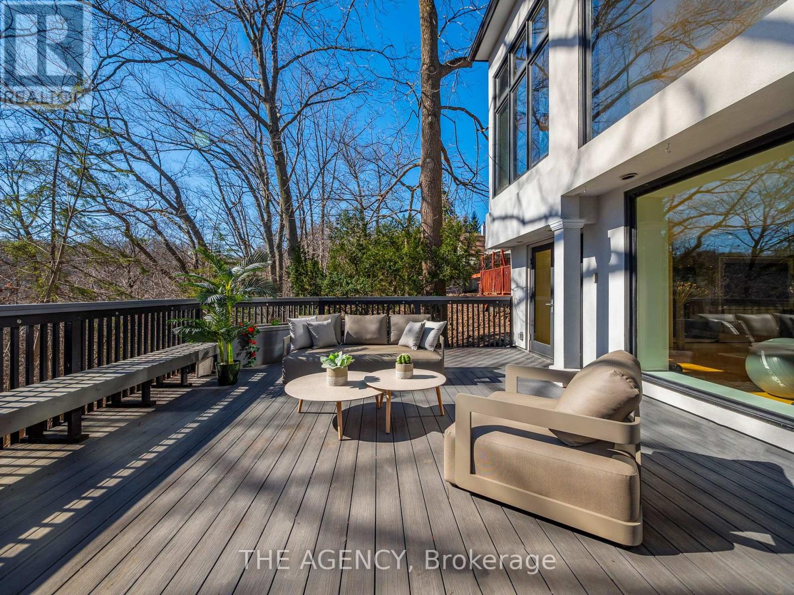 7 Douglas Crescent, Toronto, Ontario  M4W 2E6 - Photo 45 - C12124952