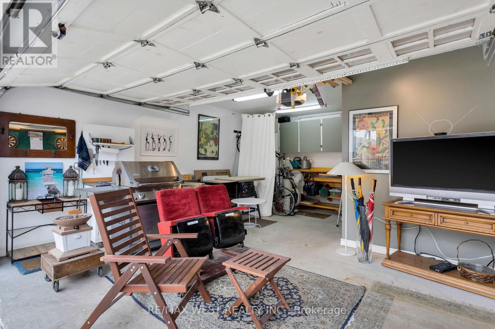 155 Rhodes Avenue, Toronto, Ontario  M4L 3A2 - Photo 26 - E12124977