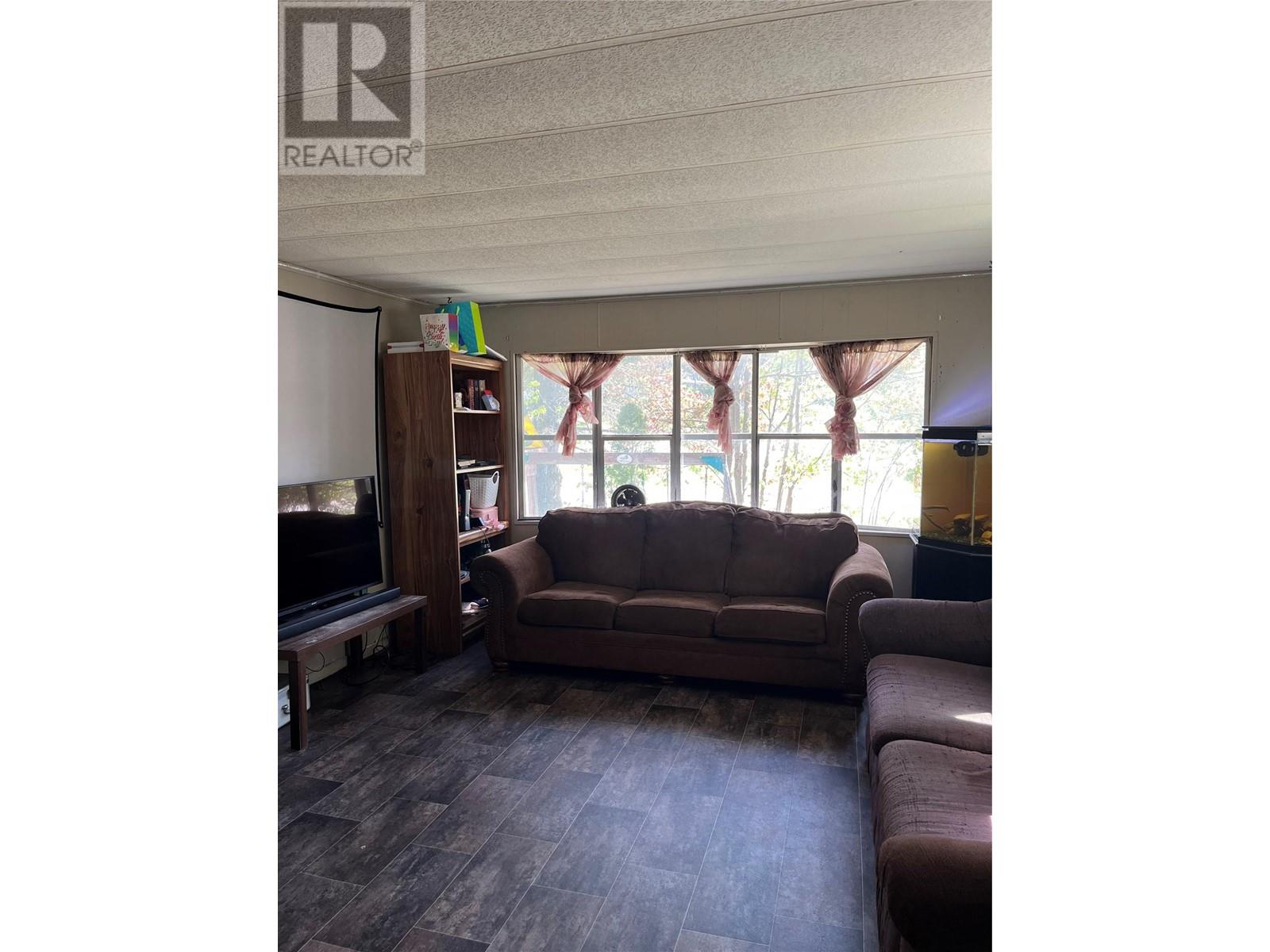 4320 Eldon Frontage Road Unit# 7, Tappen, British Columbia  V0E 2X0 - Photo 3 - 10346257