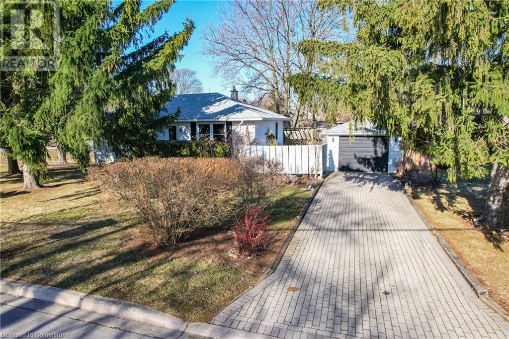 359 BOOK Road, Grimsby, Ontario