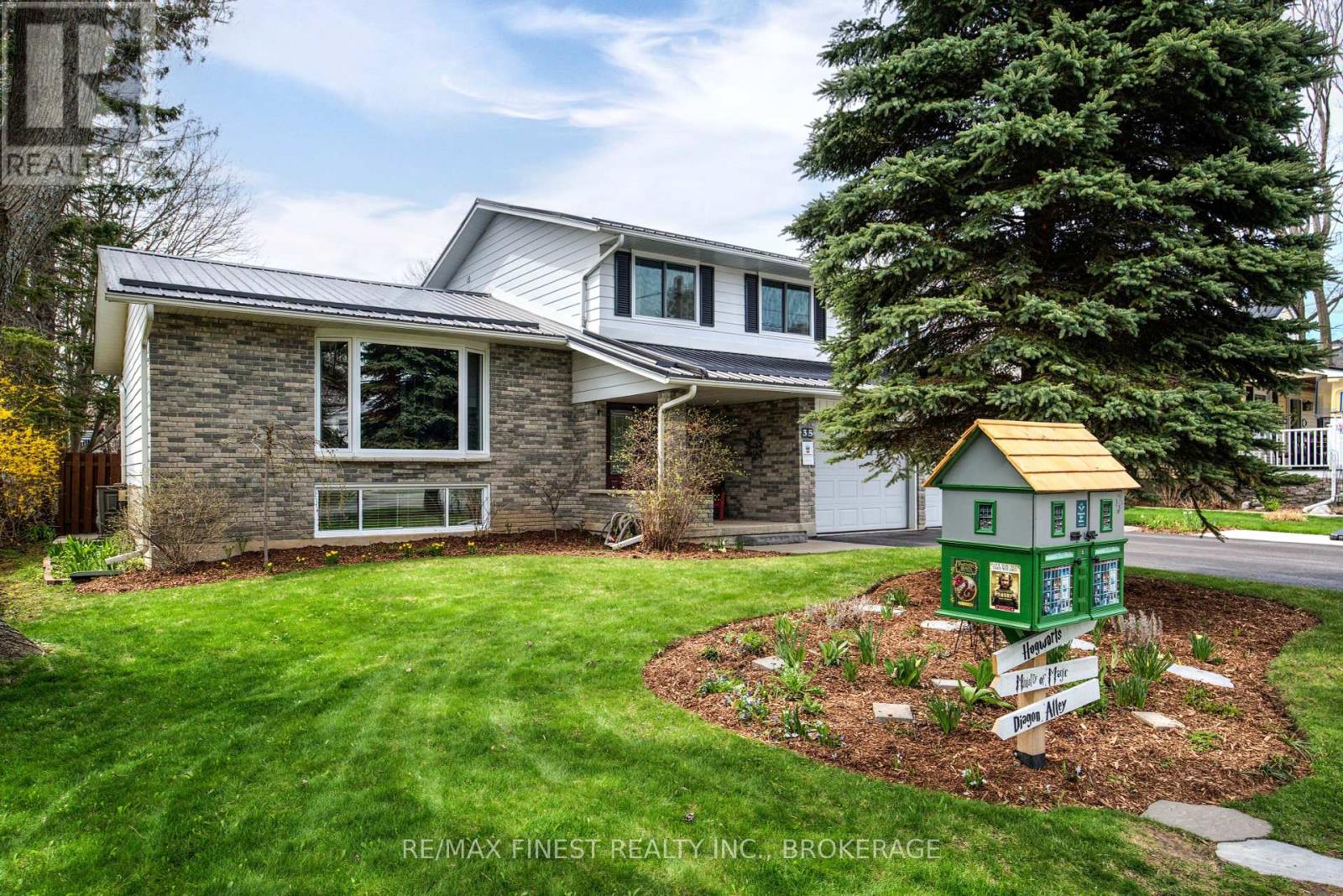 Property at 35 CRERAR BOULEVARD image 2