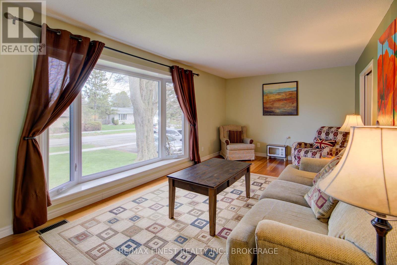 Property at 35 CRERAR BOULEVARD image 4
