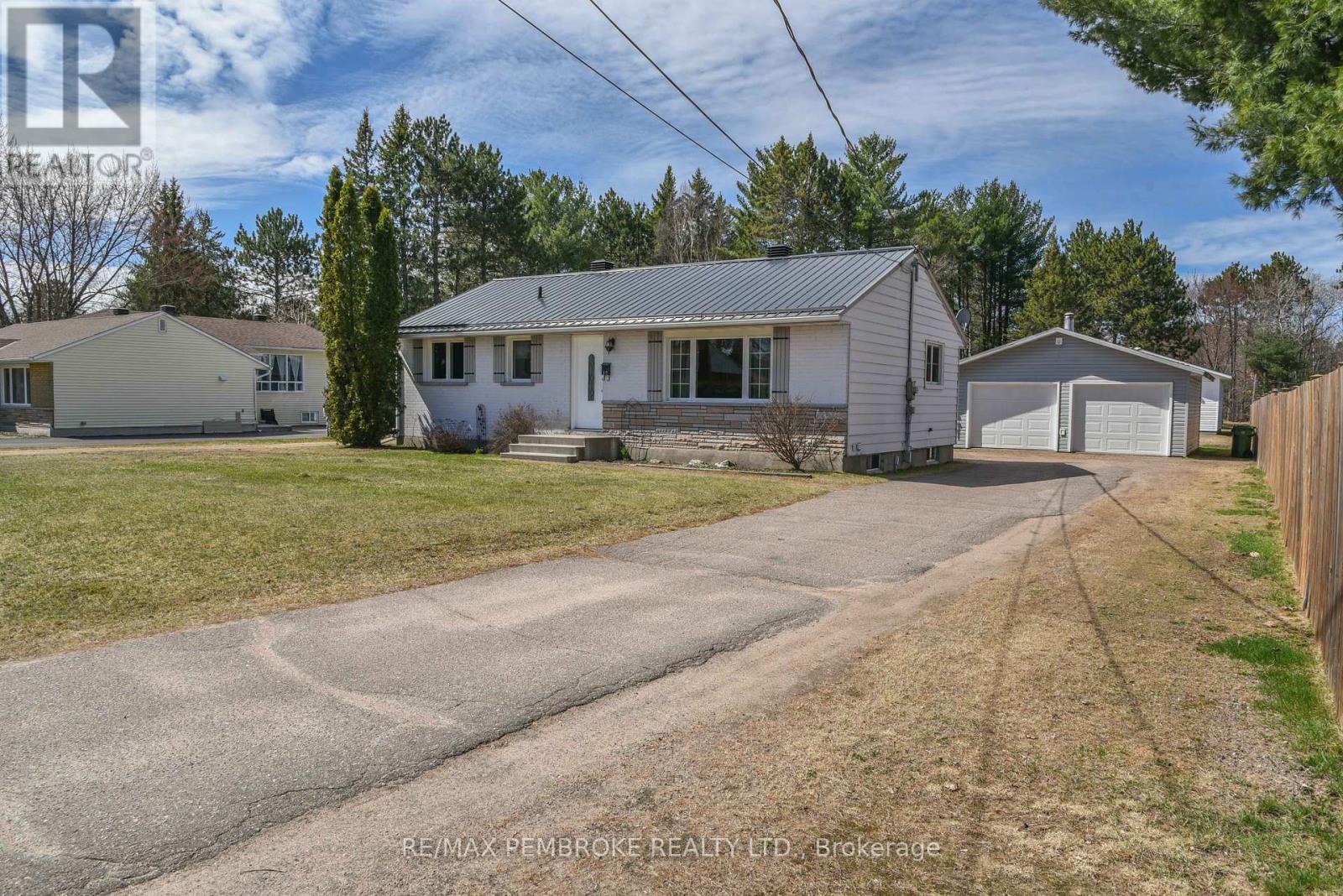 Property at 17 CHARLES STREET image 1