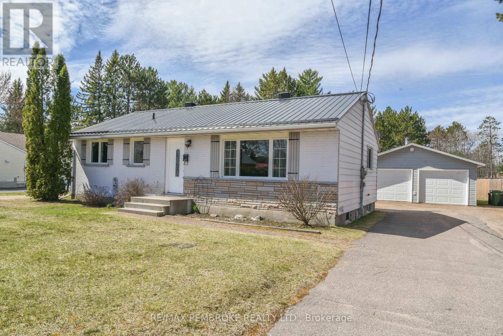 Property at 17 CHARLES STREET image 4