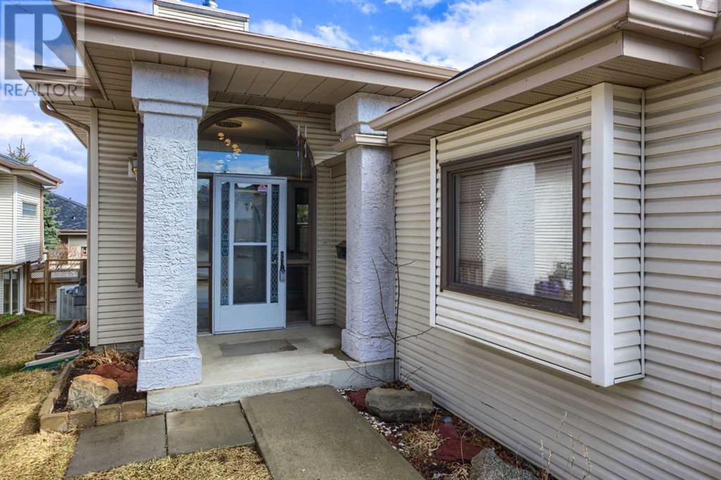 Property at 143 Millbank Hill SW image 3
