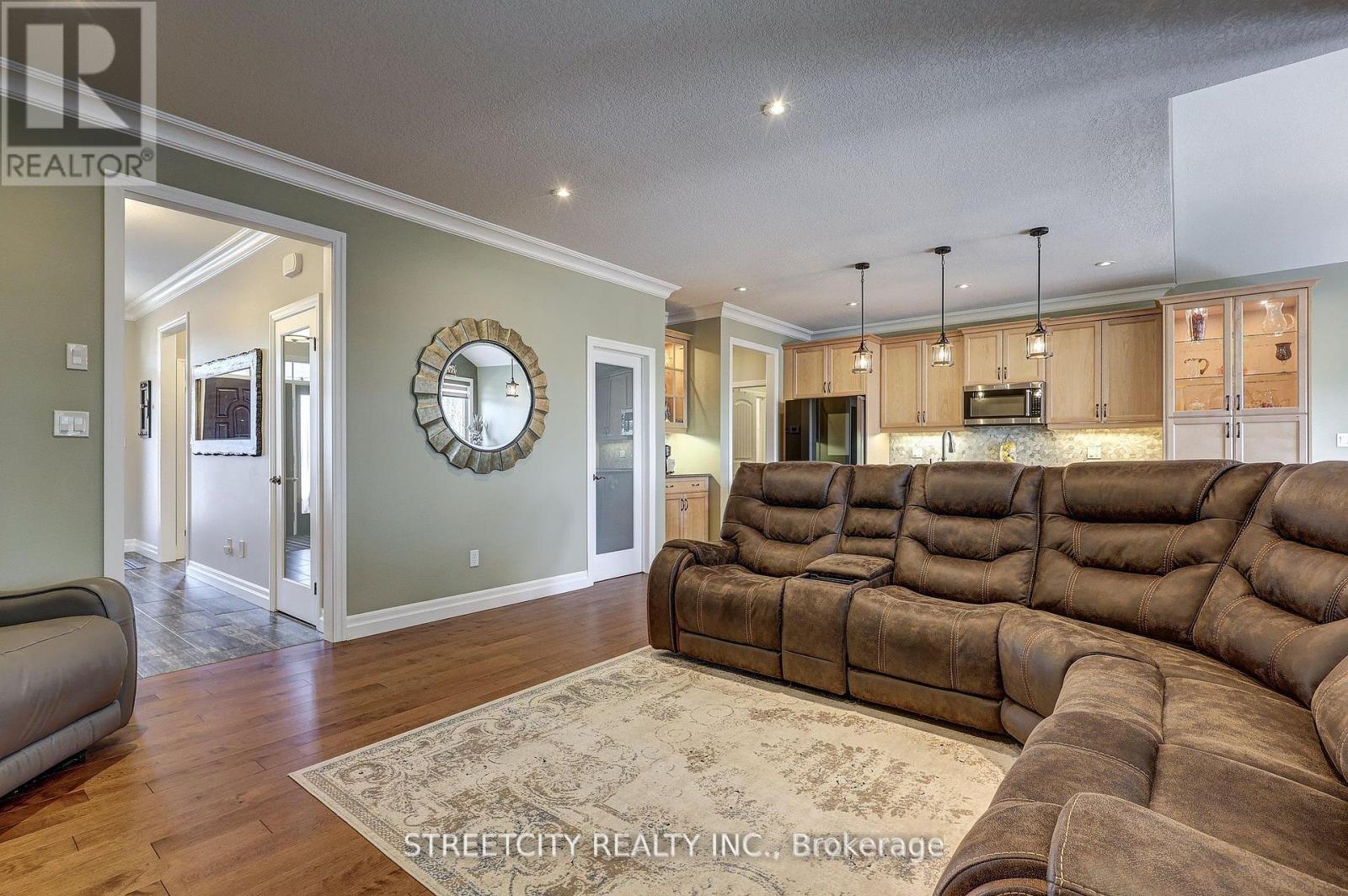 32 Acorn Trail, St. Thomas, Ontario  N5R 0H5 - Photo 13 - X12125060