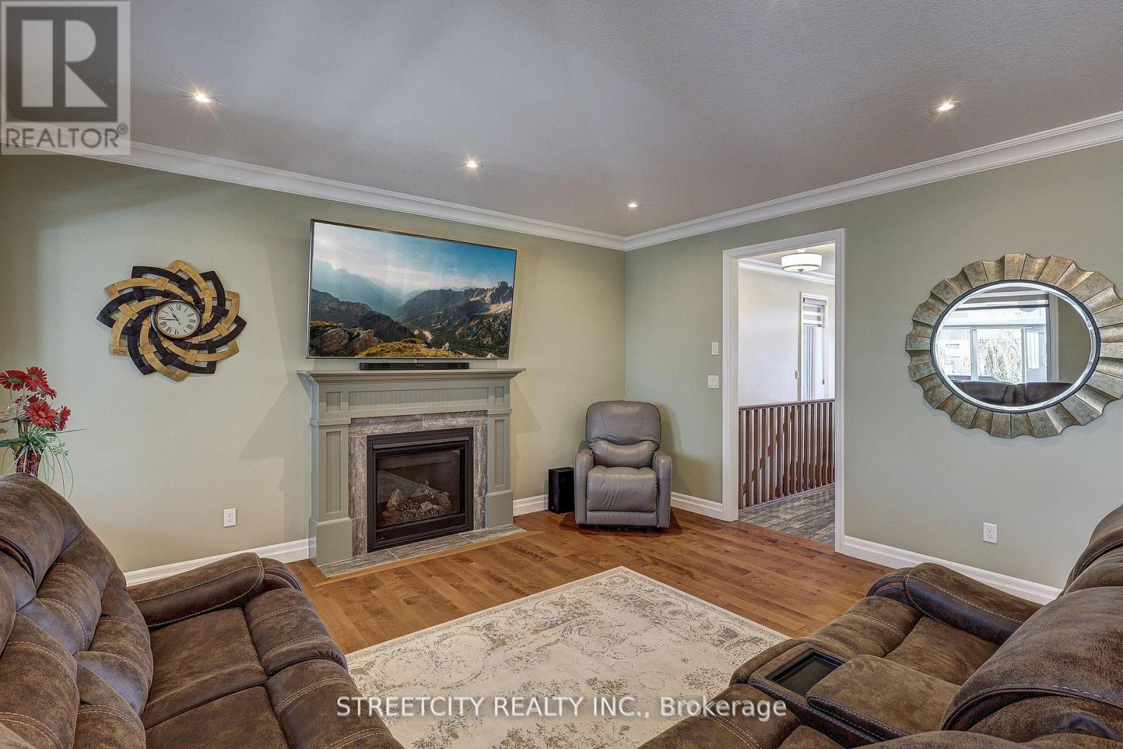 32 Acorn Trail, St. Thomas, Ontario  N5R 0H5 - Photo 17 - X12125060