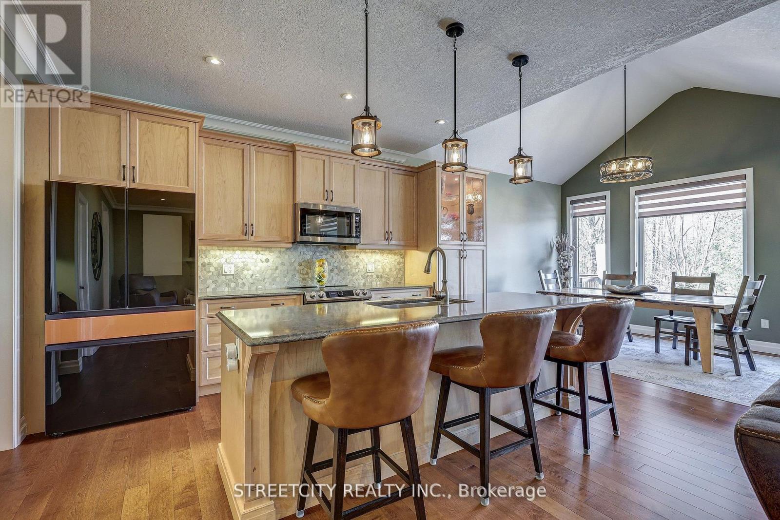 32 Acorn Trail, St. Thomas, Ontario  N5R 0H5 - Photo 18 - X12125060