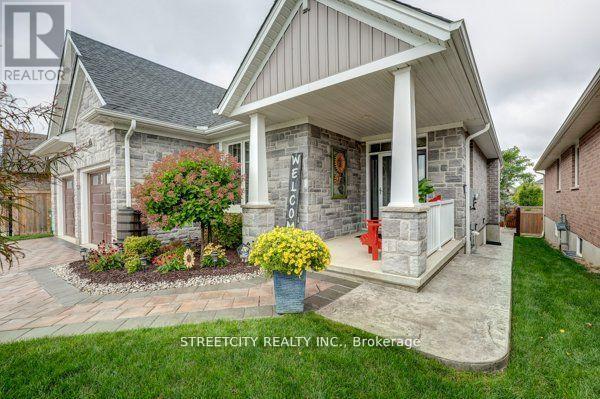 32 Acorn Trail, St. Thomas, Ontario  N5R 0H5 - Photo 2 - X12125060