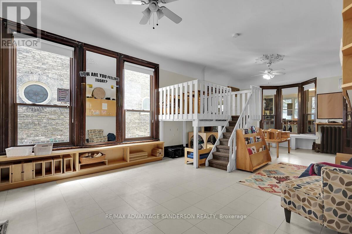 282 Piccadilly Street, London East, Ontario  N6A 1S6 - Photo 20 - X12125069