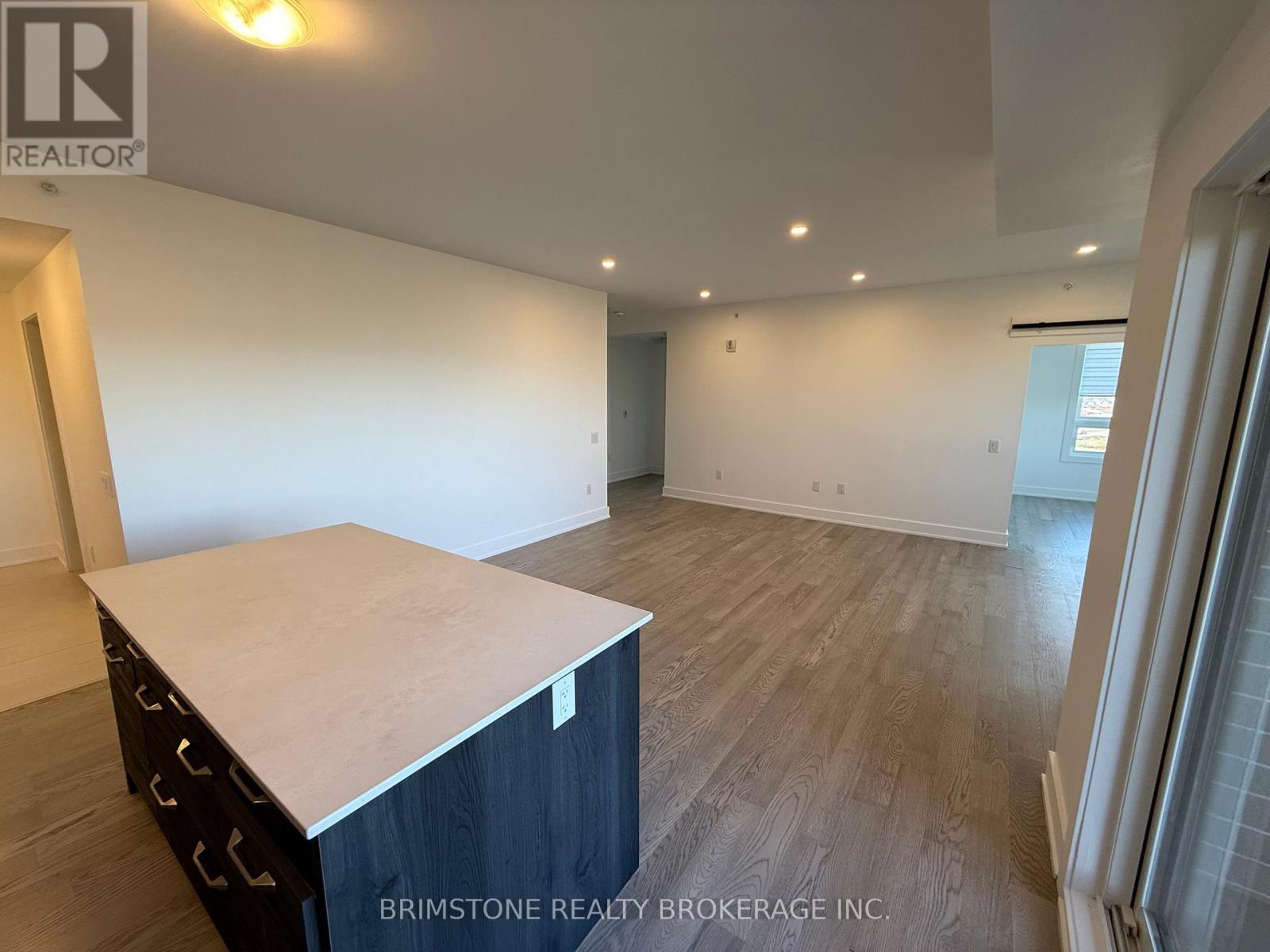 502 - 5 Chef Lane, Barrie, Ontario  L9J 0J8 - Photo 8 - S12125013