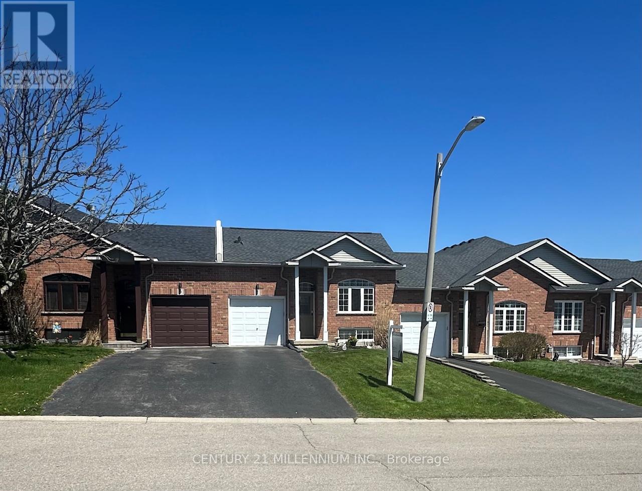 7 MILLCROFT DRIVE, Norfolk, Ontario