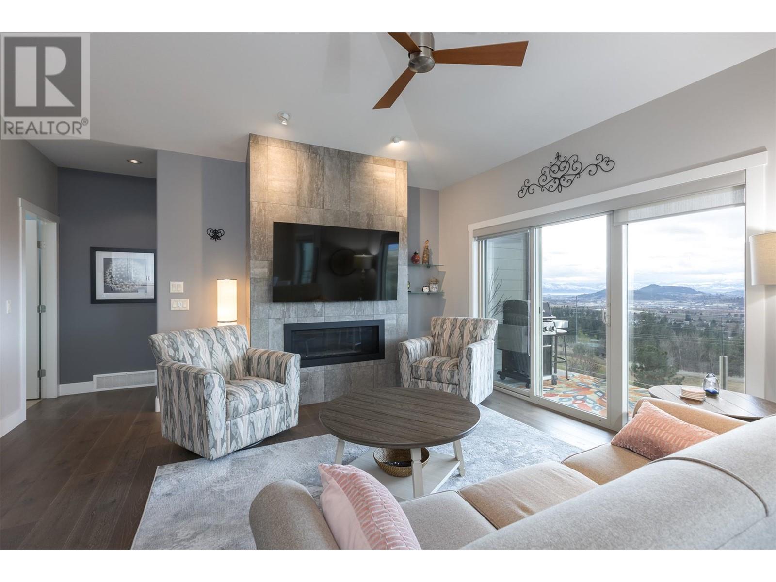 Property at 3822 Pine Valley Drive image 4