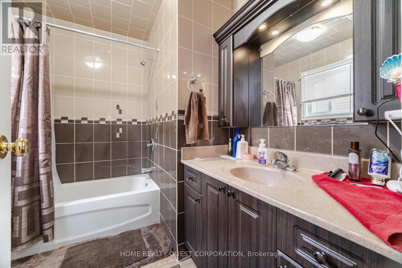 1722 Princelea Place, Mississauga, Ontario  L5M 3R4 - Photo 18 - W12124850