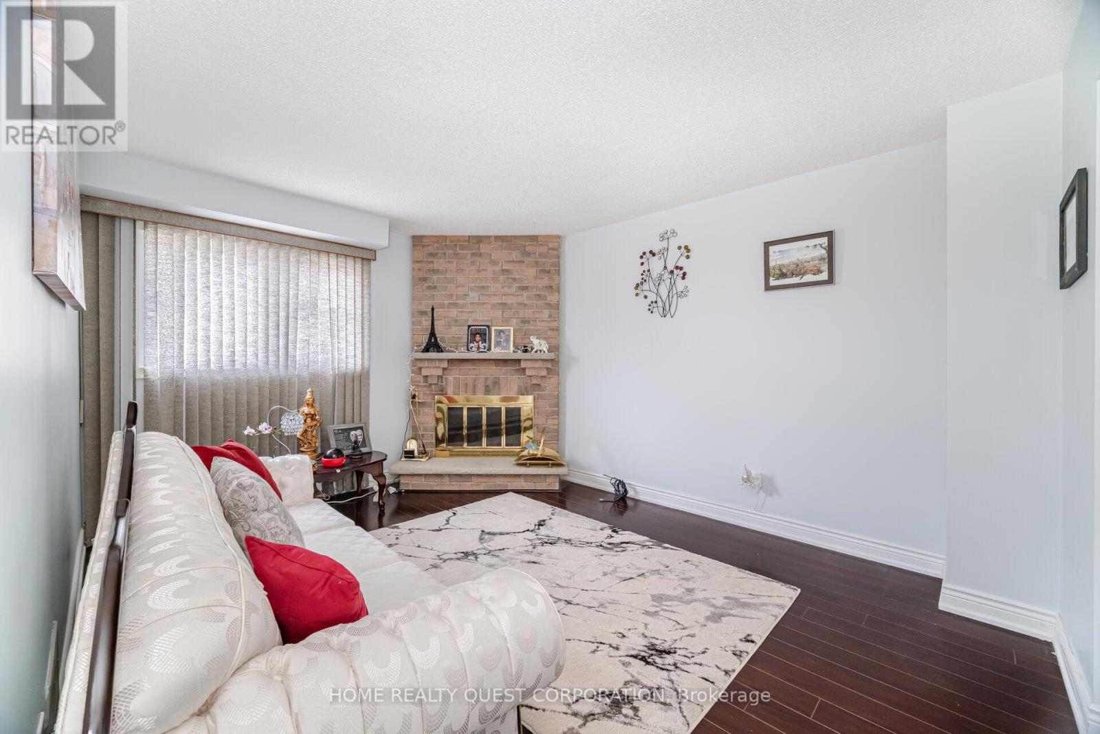 1722 Princelea Place, Mississauga, Ontario  L5M 3R4 - Photo 5 - W12124850