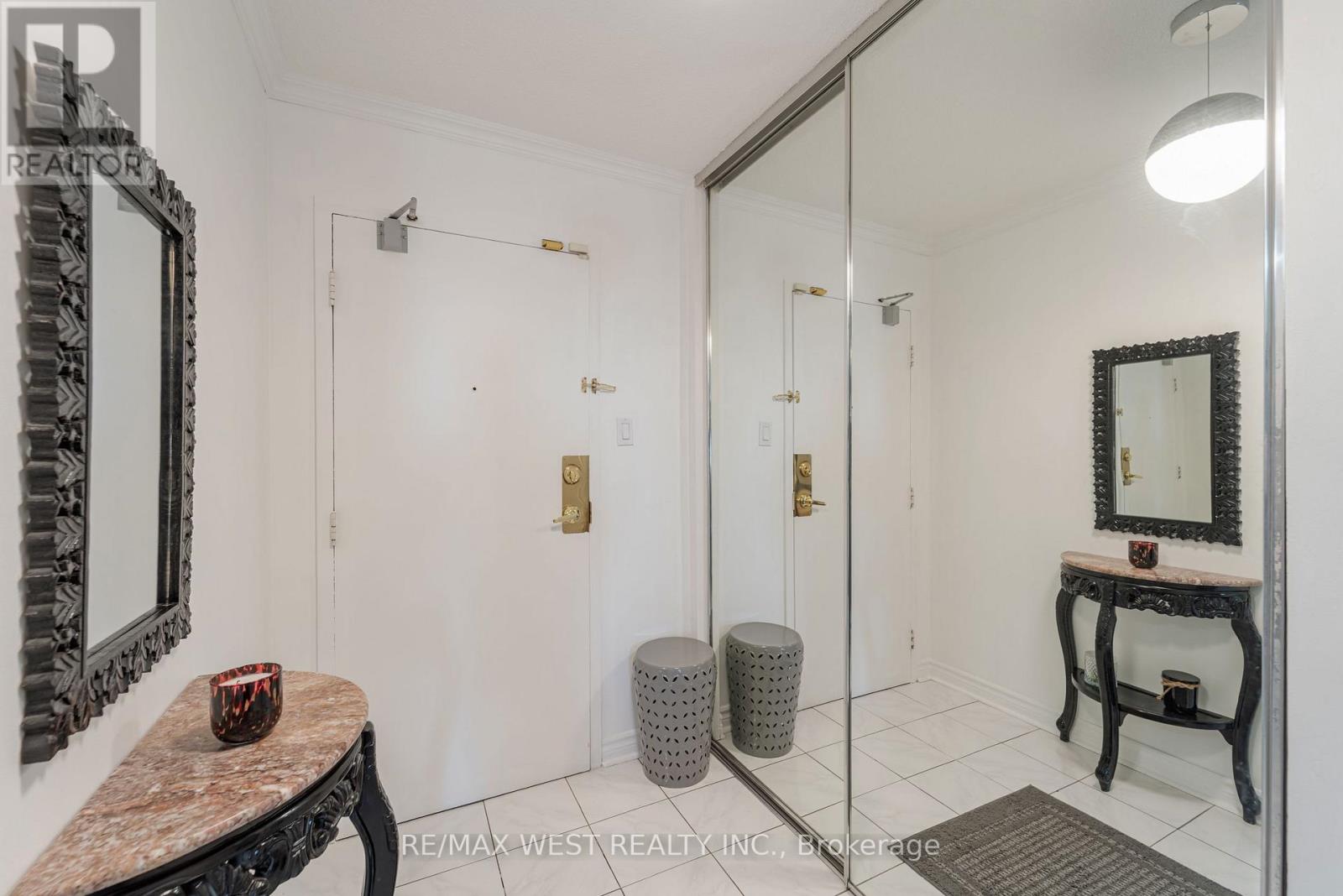 Property at 1110 - 236 ALBION ROAD image 3